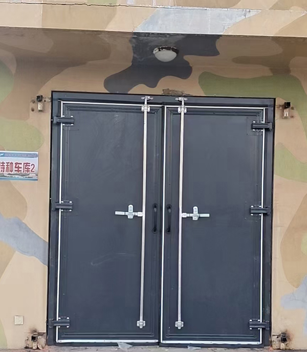 贵德工业平开门