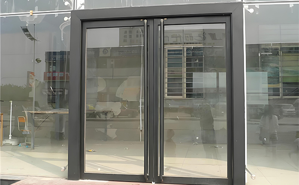 贵德玻璃地弹门